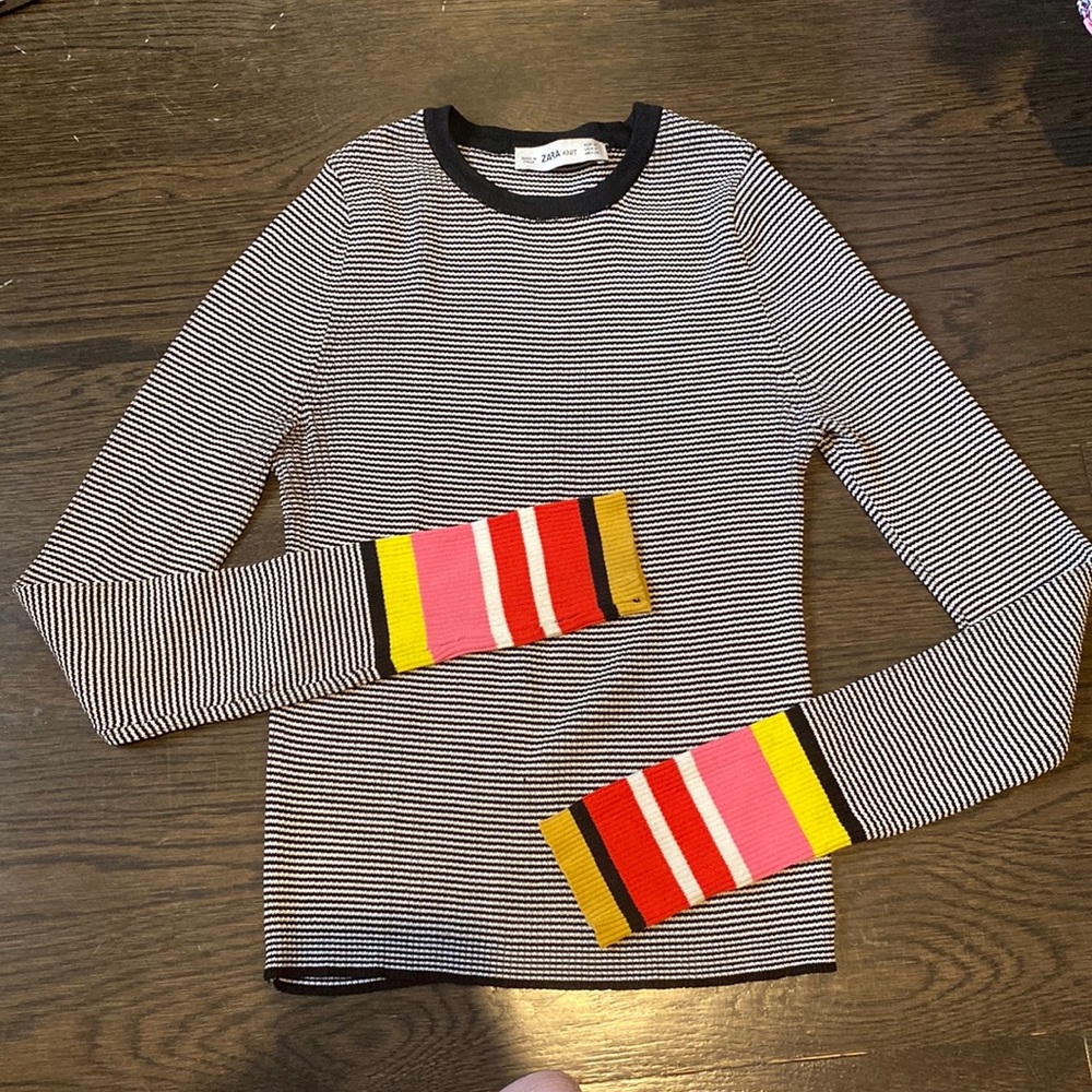 ZARA sweater size M